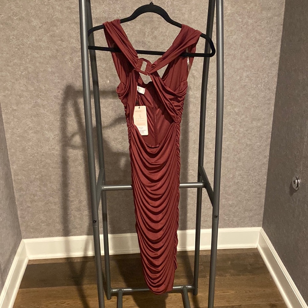 Wine sleeveless midriff midi dress. Size small. Brand: House of London